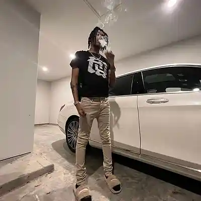 Picture for song 'up' by artist 'juunaj'