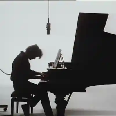 Picture for song 'Hunting high & low (Torn to pieces mix)' by artist 'Blunt Force Trauma'