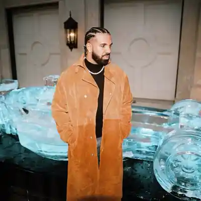 Picture for song 'Heated Leather / PARTYNEXTDOOR x Drake' by artist 'drewbeat35'
