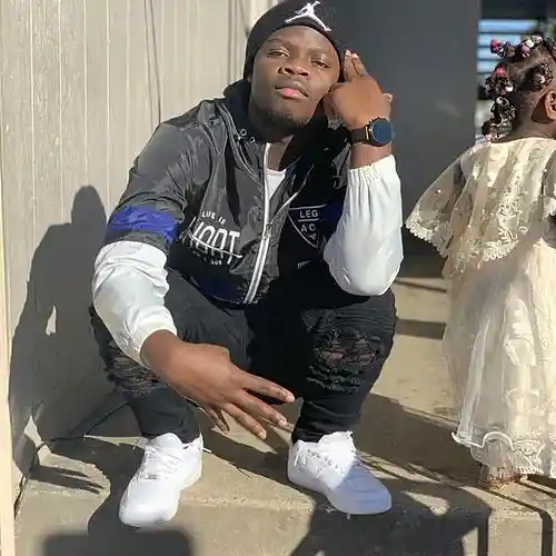 Picture for song 'SHOW OFF' by artist 'Eaziboy'