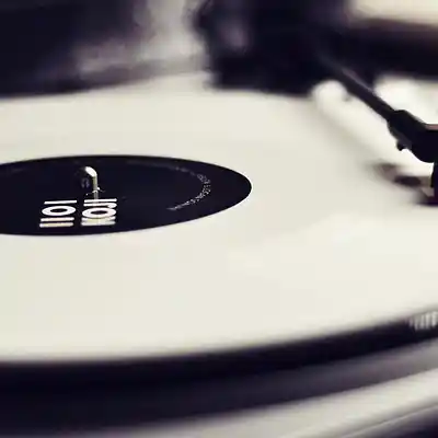 Picture for song 'Dreams_ R&B Type Beat' by artist 'Takin Beats'
