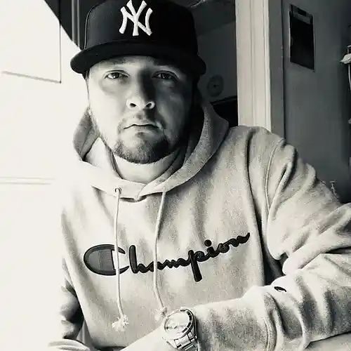 Picture for song 'Foreign' by artist 'Papi Mafioso'