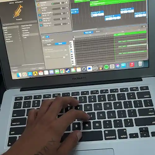 Picture for song 'red roses(C.RoyMadeIt)' by artist 'C.RoyMadeIt'