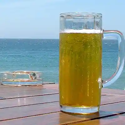 Picture for song 'waiting' by artist 'squaresonbeer'