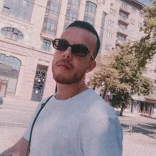 Artist picture