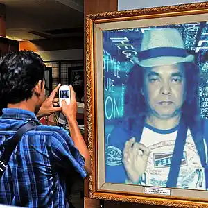 Picture for song 'Blue Glass Icon' by artist 'danny caing'