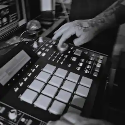 Picture for song 'MPClassic 12 Lo fi boombap' by artist 'Crismo VC'