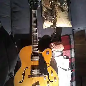 Picture for song 'foot of the walk (unplugged)' by artist 'Clivey Macdougall'