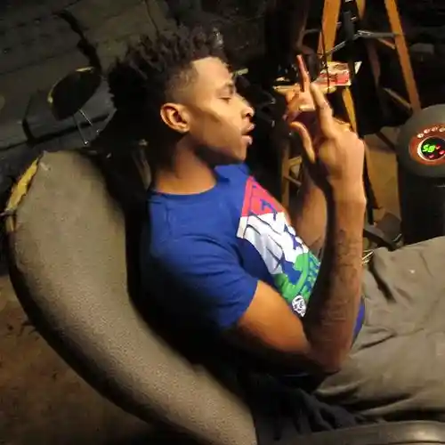 Picture for song 'she worth it' by artist 'vibedolby'