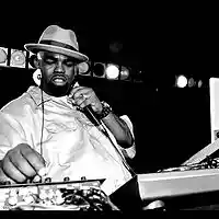 Picture for song 'SEASIDE (Buy 2 get 3 Free)' by artist 'The Presidentz'