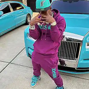 Picture for song 'Lil Uzi Vert x Yeat type beat "Love me more"' by artist 'radionthetrack'