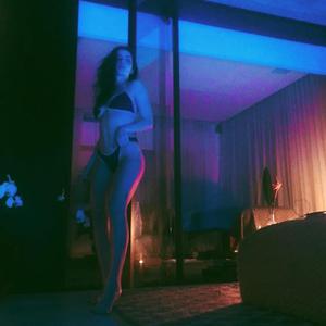Picture for song 'Hold Back (Buy 1 Get 4 FREE)' by artist 'BenzMuzik'