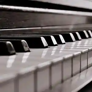 Picture for song 'Emotional RnB Beat 100bpm' by artist 'Frizzion'