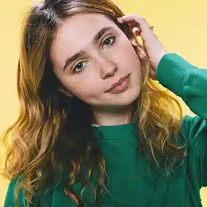 Picture for song '[FREE] Clairo x indie pop Type Beat "red flag"' by artist 'Cort Beats'