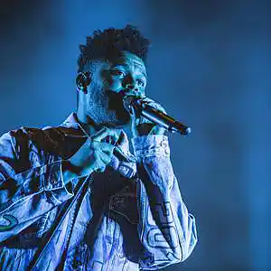 Picture for song 'Flashlights - The Weeknd RnB Type Beat' by artist 'Manocha Beats'