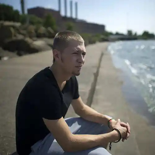 Picture for song 'Hold On' by artist 'b Stelt'