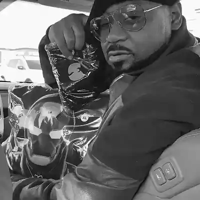 Picture for song 'squad - wu tang type beat' by artist 'KroM Beatz'