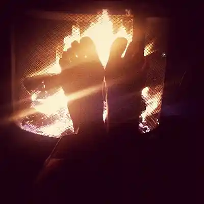 Picture for song 'FEET TO DA FIRE***HIP HOP BANGA***' by artist 'MADHATTER BEATZ'