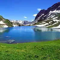 Picture for song 'Beauty (Prod. by Axis Beats) 125 BPM' by artist 'Axis Beats (US)'