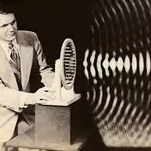 Picture for song 'A Distracting Conversation' by artist 'Manfred's Mirror'