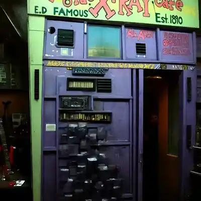 Picture for song 'NBT - I'll Arrest Myself (Minneapolis, 1981 Mix)' by artist 'Shoot the Moon'