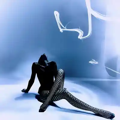 Picture for song 'PALE SKIN (BUY 1 GET 4 FREE)' by artist 'VESCAPE'