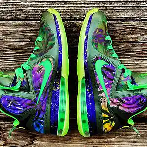 Picture for song '2 the Moon 160bpm E - Min Harmonic' by artist 'MIDWEZT TEZ'