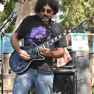 Picture for song 'The Hall' by artist 'Darryl Zuber's 10th World'