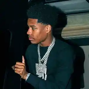 Picture for song 'Whistle (Buy 1 get 4 FREE)' by artist 'Daanmakesbeats'