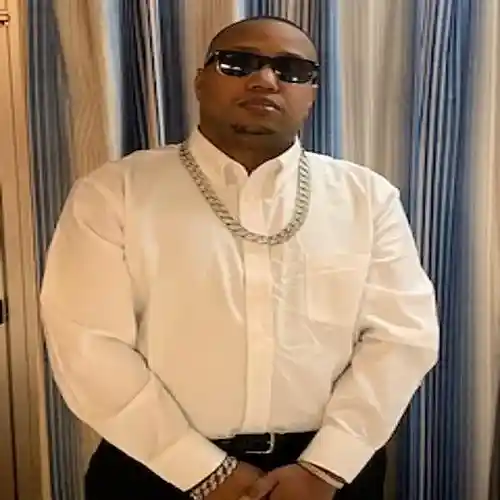 Picture for song 'YOU DA ONE' by artist 'Rowdy Productionz'