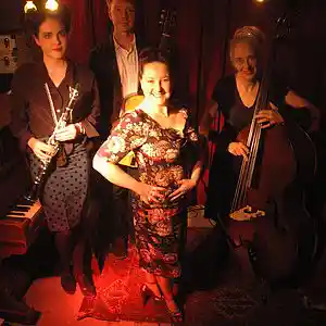 Picture for song 'We'll Meet Again - The Sparrows of Paris' by artist 'The London Sparrows'