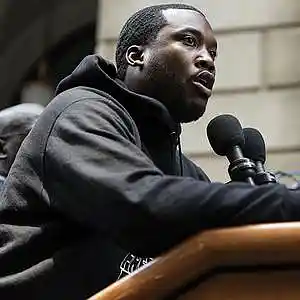 Picture for song 'Tripping l Meek Mill x Dave East x Vado Type Beat' by artist 'Hot Bangers'