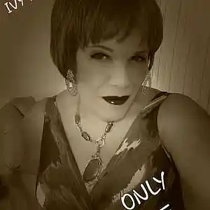 Picture for song 'Only me G' by artist 'Ivy Rose R'