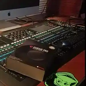 Picture for song 'still trippin' by artist 'Markeyz production'