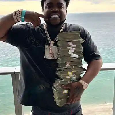 Picture for song 'Bossman Dlow Type Beat - Holiday' by artist '8xbeatz'