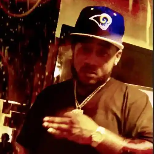 Picture for song 'Glow (slowed' by artist 'SaichiThaGodd'