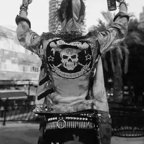 Picture for song 'Dinero' by artist 'bloodondior'