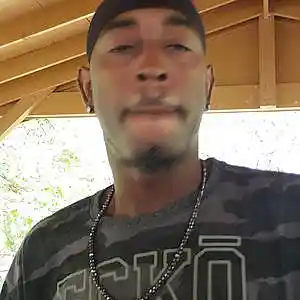 Picture for song 'STAND OFF' by artist 'CQINCE'