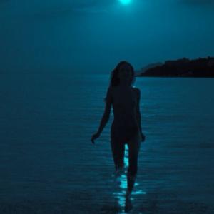 Picture for song 'Hold Me Down' by artist 'Roast N Review'