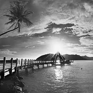 Picture for song 'PARADISIO *FREE DOWNLOAD*' by artist 'Le Black James on the Track'