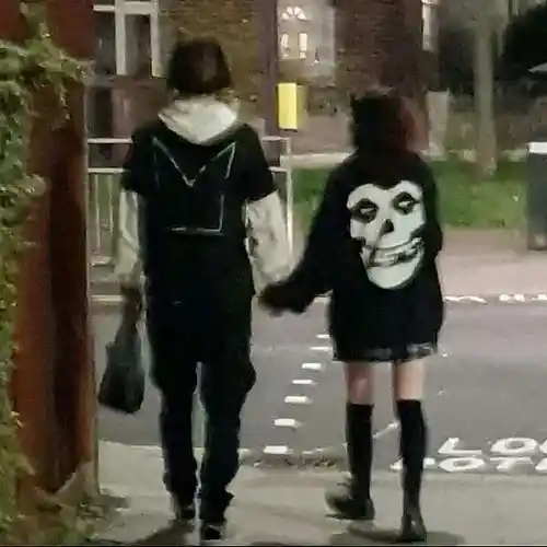 Picture for song '01 03' by artist 'pew vodu vmesto chaya'