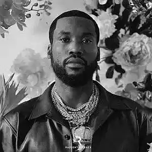 Picture for song 'On Me' by artist 'radionthetrack'