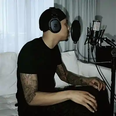 Picture for song 'NEVER CHANGE' by artist 'Nick Vanelli'