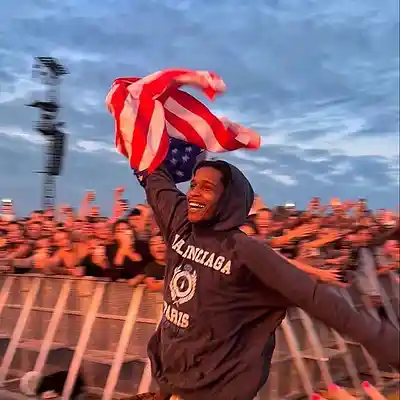 Picture for song 'Blow My High (Buy 2 Get 1 Free)' by artist 'dxmithri'