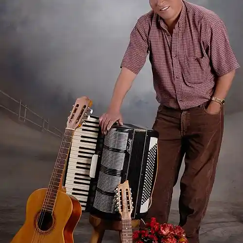 Picture for song '11 Recuerdos' by artist 'Tito Zarate'