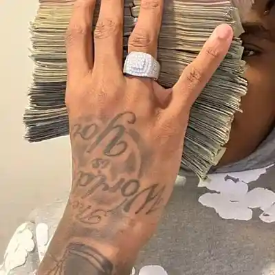 Picture for song 'Rio Da YungOG x BabyfxceE Type Beat - Off White' by artist '8xbeatz'