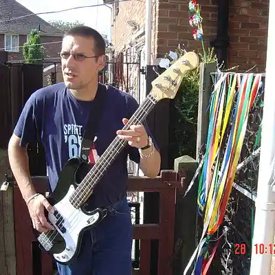 Picture for song 'One more day (new)' by artist 'Stuart Brett'