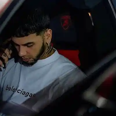 Picture for song 'beat de reggaeton estilo anuel aa' by artist 'MR JHONS'