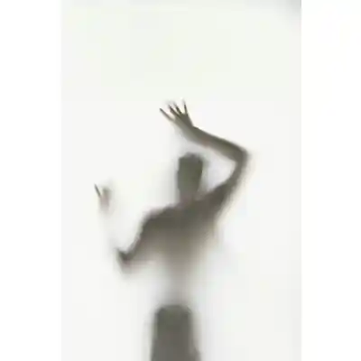Picture for song 'Experimental, Dark Pop Type Beat - Fragments' by artist 'KRVG'