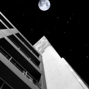 Picture for song 'Night Call' by artist 'MOLODOi'
